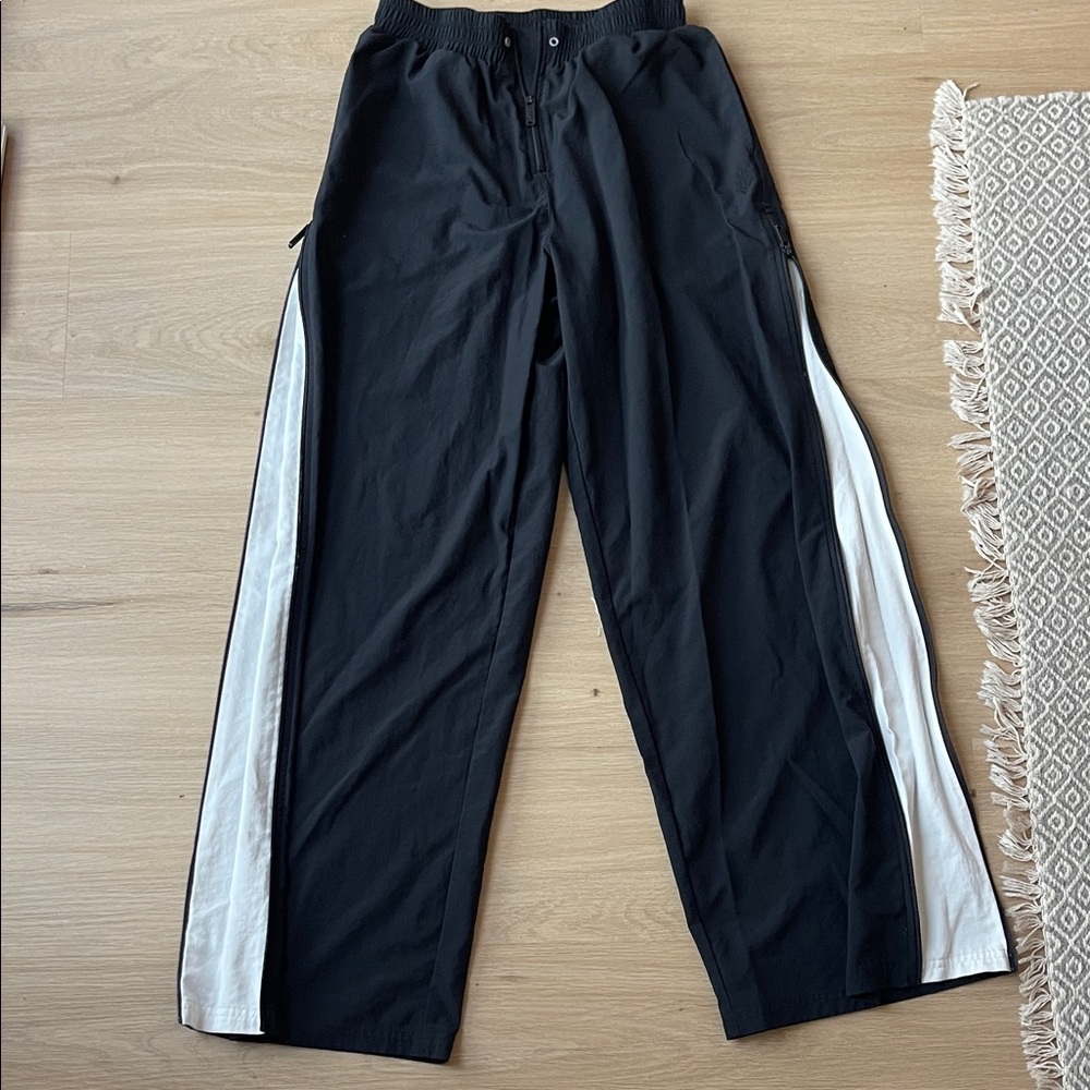 Free People Movement zippered sport pant